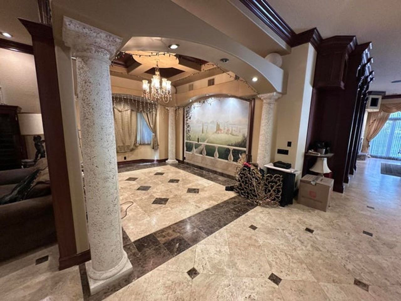 2610 Tecumseh Dr - Photo 4 of 19