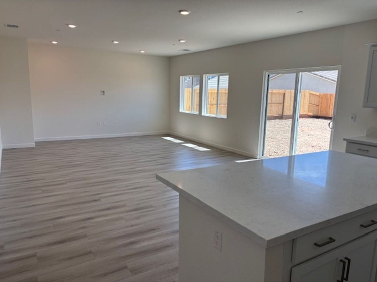 7137 Vail Ranch Rd - Photo 7 of 29