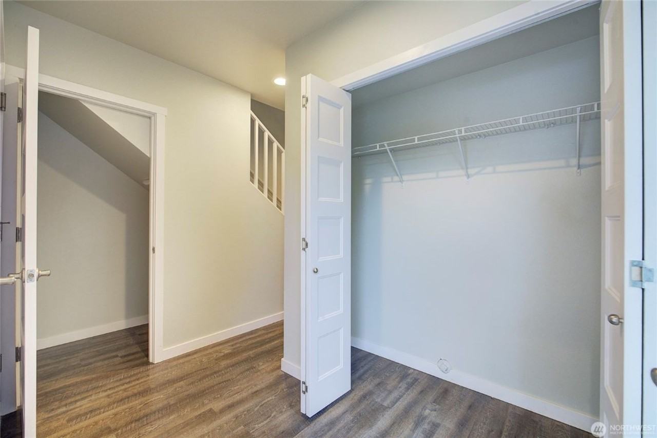 12607 Ne 132nd St #A - Photo 3 of 24