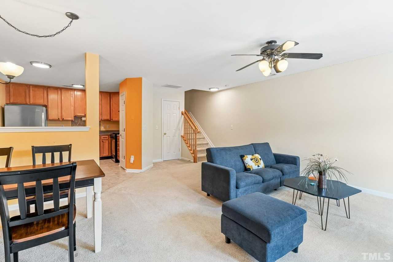 2601 Ivory Run Way - Photo 2 of 15