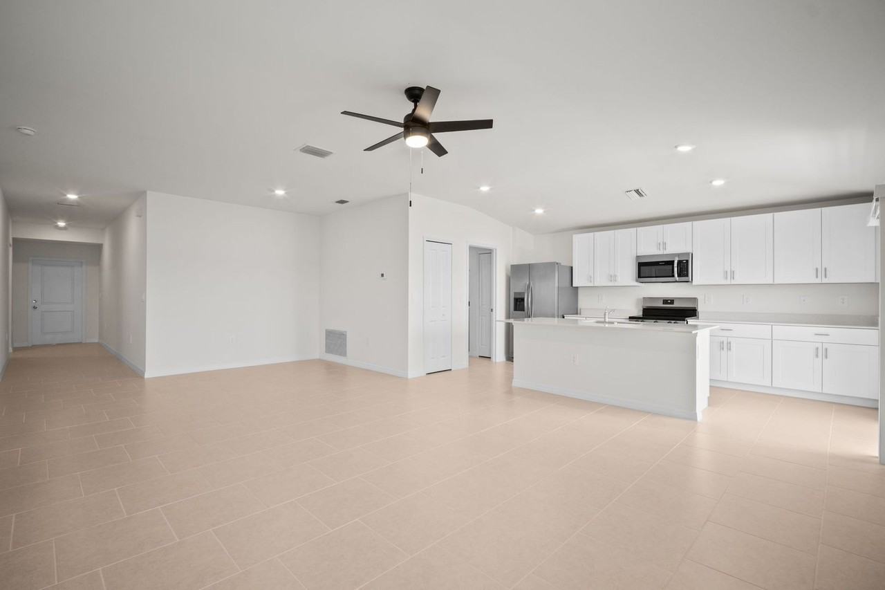 17633 Paradiso Way - Photo 7 of 32
