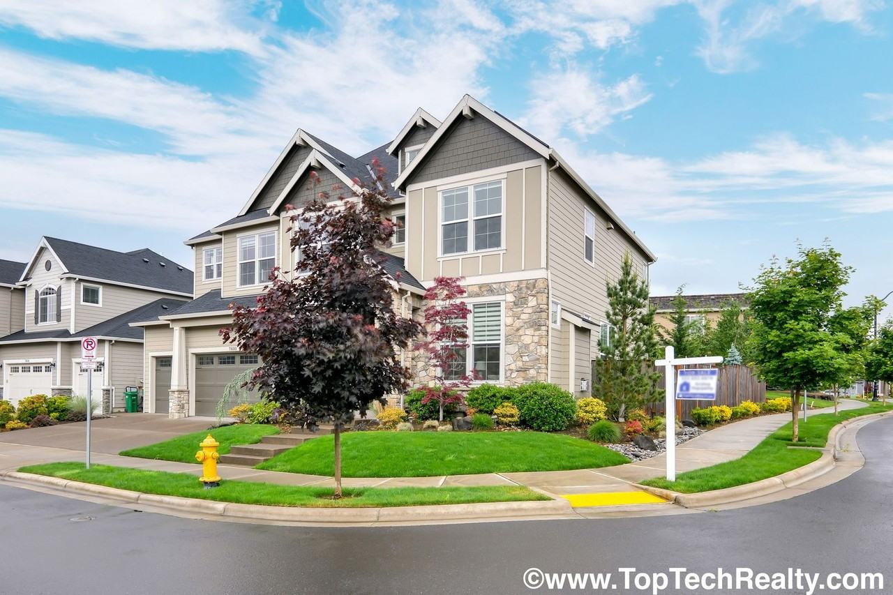 7600 Nw 169th Ave - Photo 2 of 32