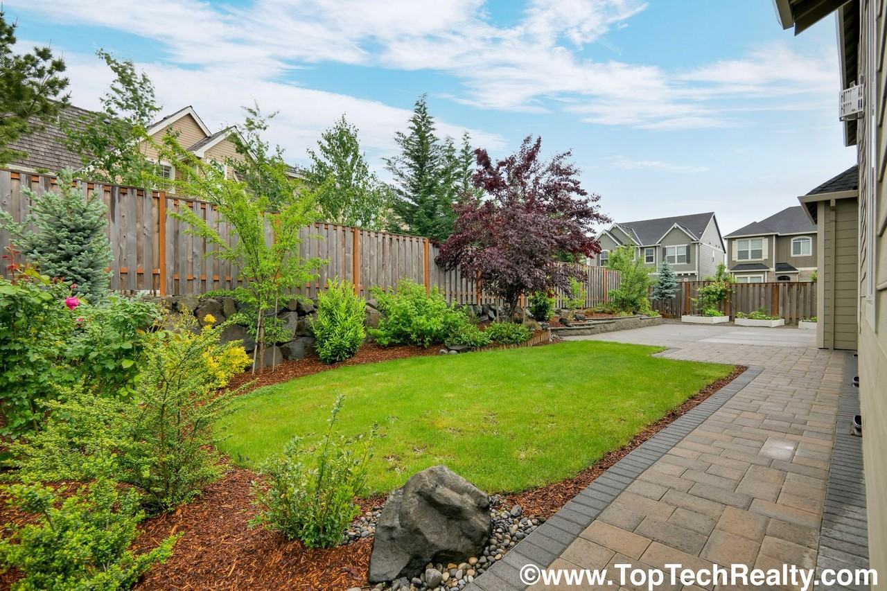 7600 Nw 169th Ave - Photo 3 of 32