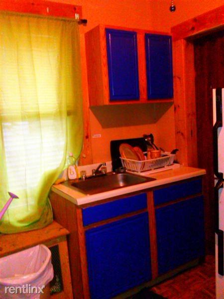 373 Morris St - Photo 2 of 19