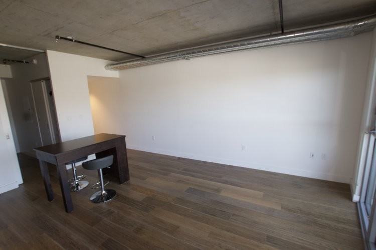 1065 Barrington St - Photo 7 of 17