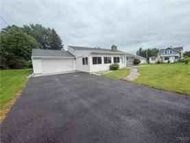 8810 Seneca Ave - Photo 1 of 1