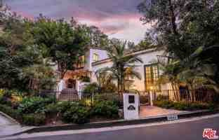 featured image of 1643 Queens Rd