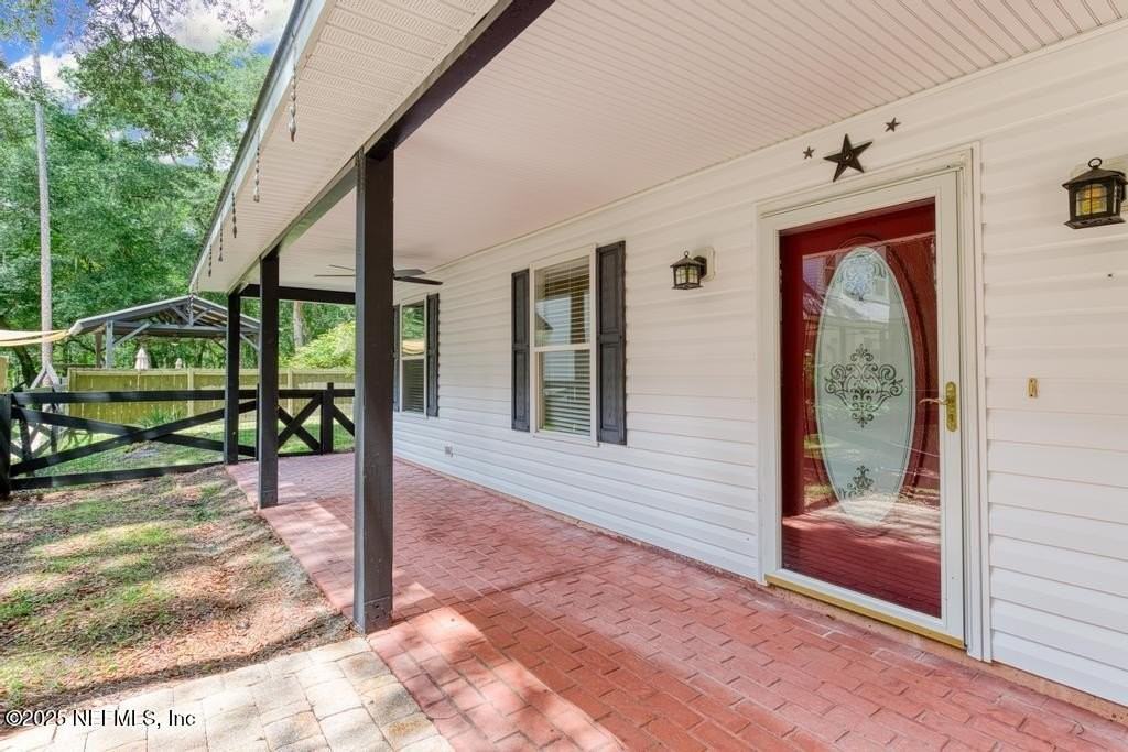 8223 Hardwood Landing Rd - Photo 6 of 36