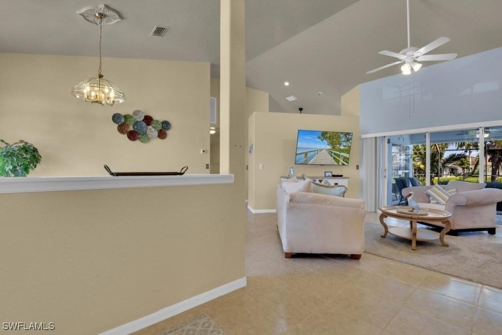 317 Sw 15th Ter - Photo 4 of 22