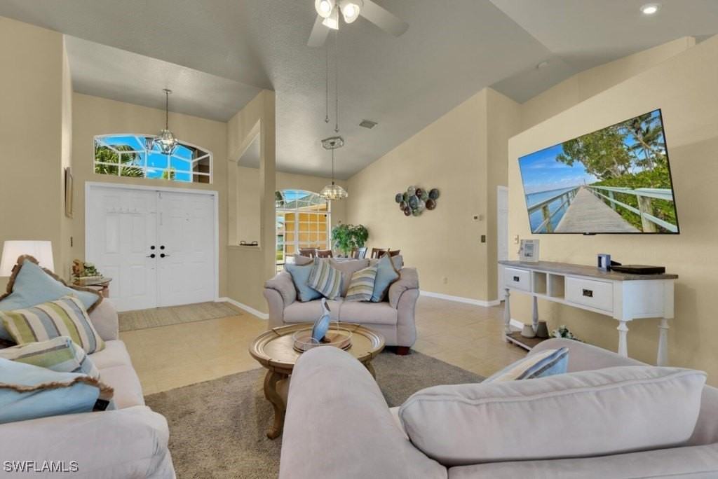 317 Sw 15th Ter - Photo 6 of 22