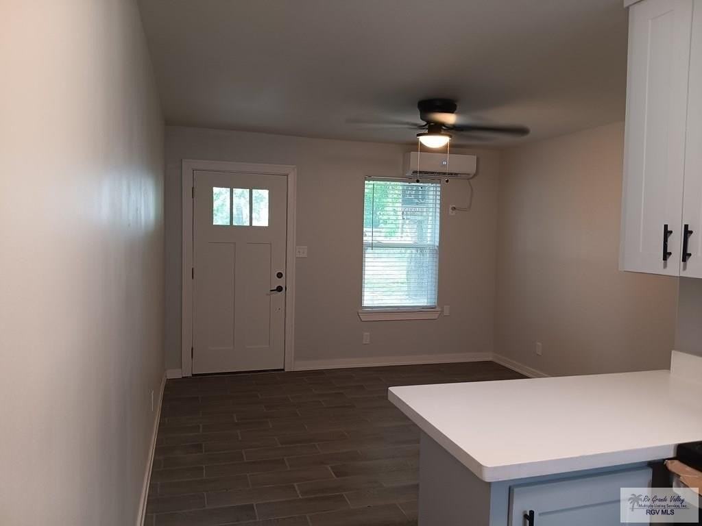 110 W Sixth St - Photo 3 of 20