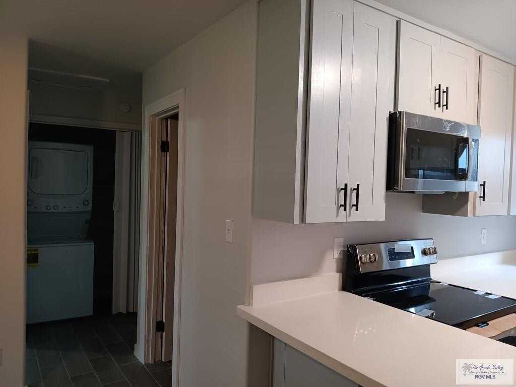 110 W Sixth St - Photo 5 of 20