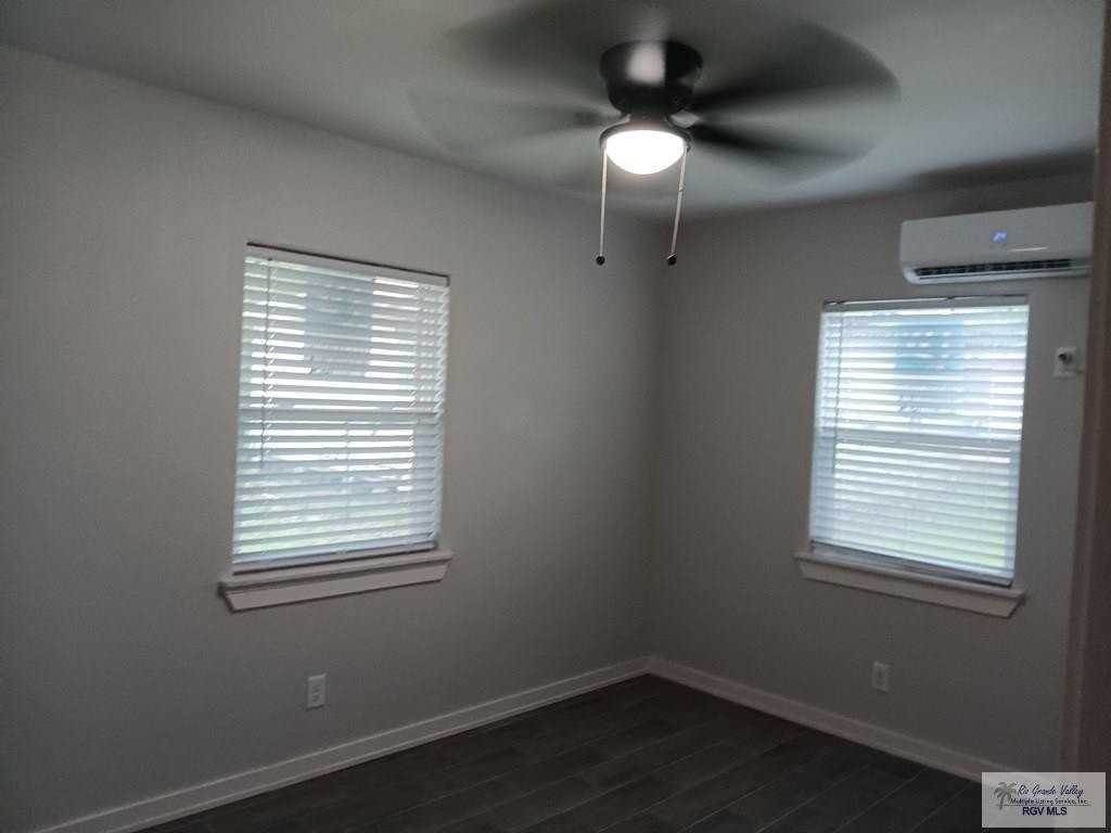 110 W Sixth St - Photo 6 of 20