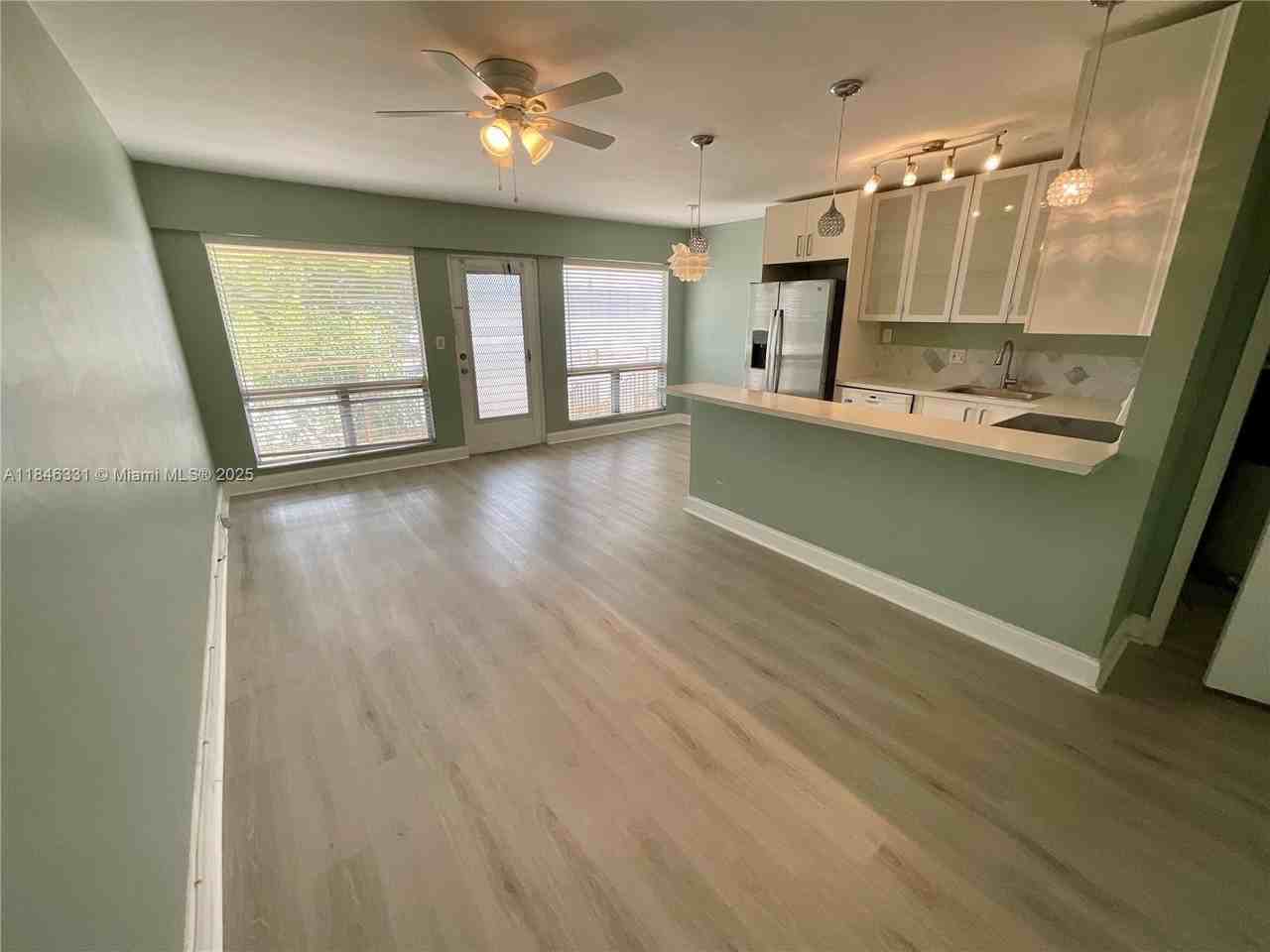 2716 Northeast 30th Place #207C - Photo 4 of 32