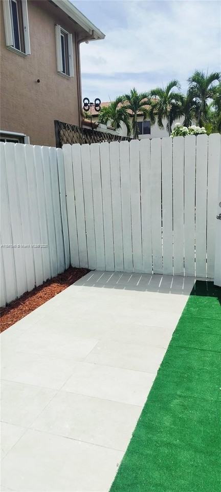 14552 Sw 158th Ct #01 - Photo 2 of 20