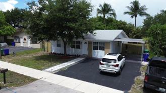 1657 Sw 44th Ave #1 - Photo 1 of 1