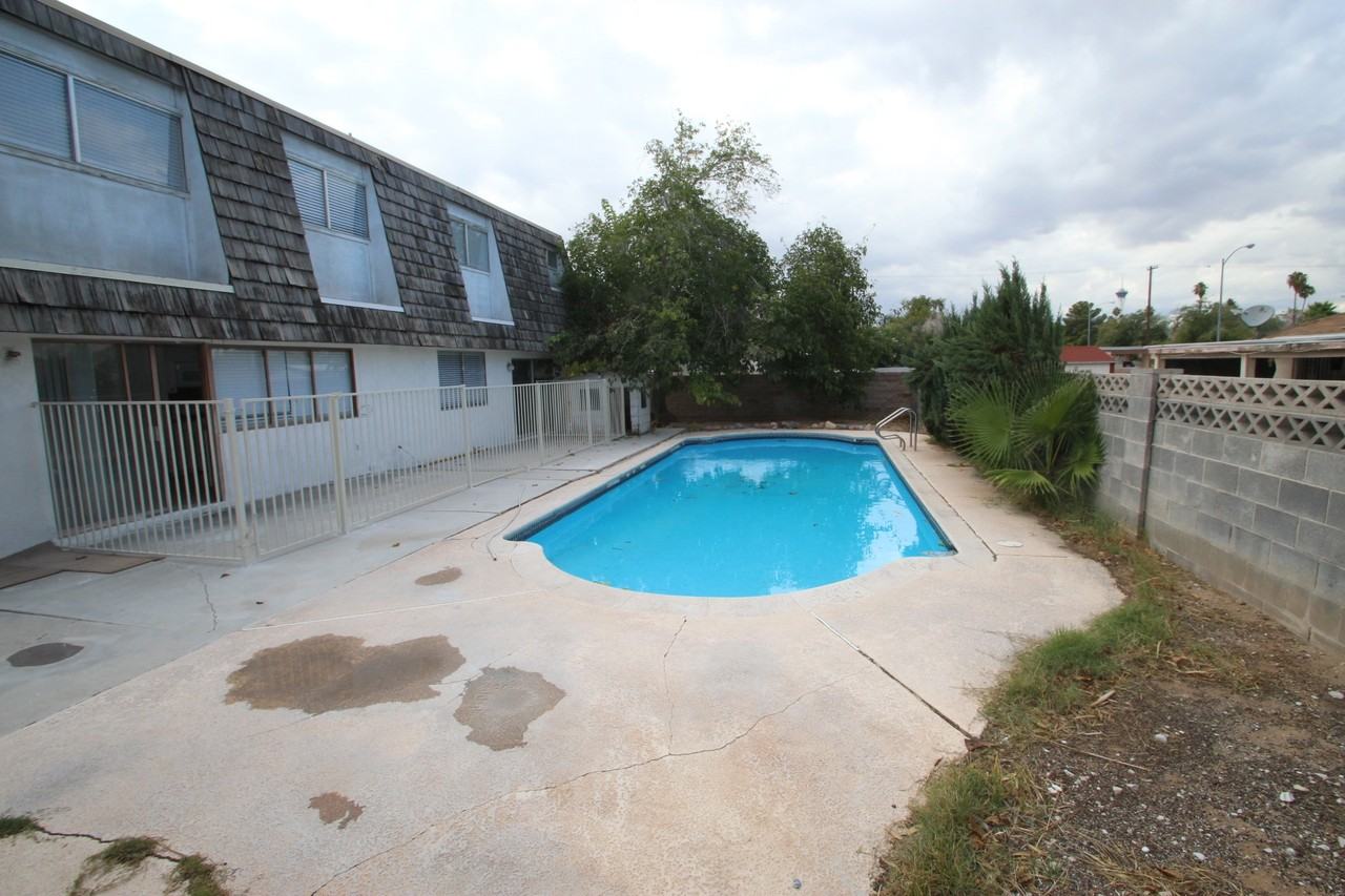 2420 Capistrano Ave - Photo 2 of 8