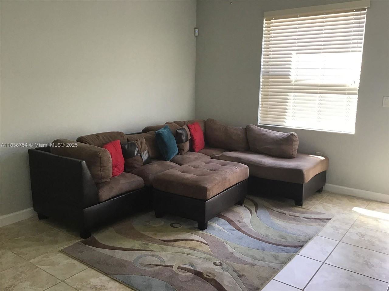 11380 Sw 233rd St - Photo 2 of 8