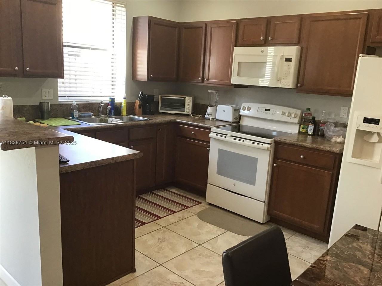 11380 Sw 233rd St - Photo 3 of 8