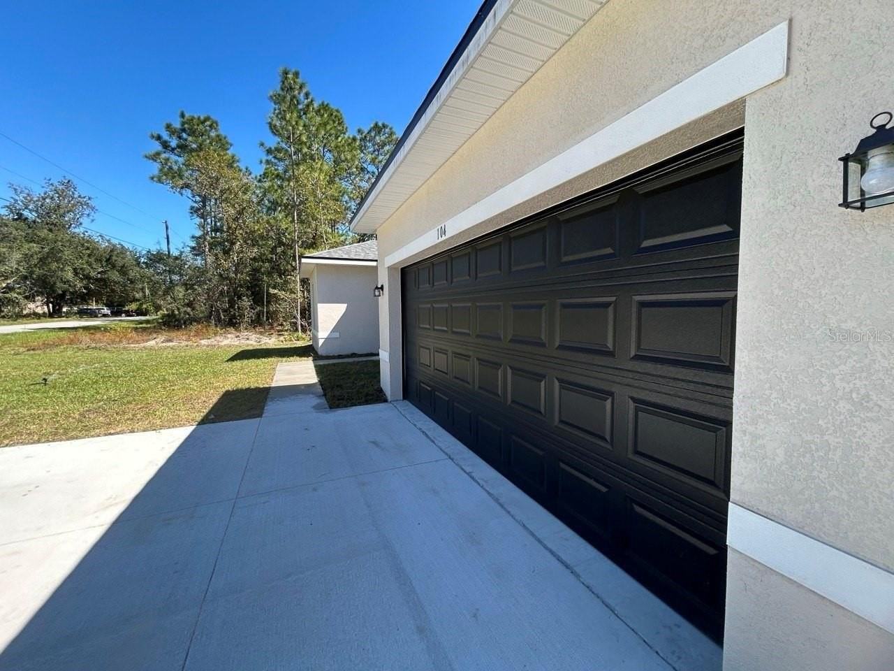 104 West Greenbrier Place - Photo 2 of 13