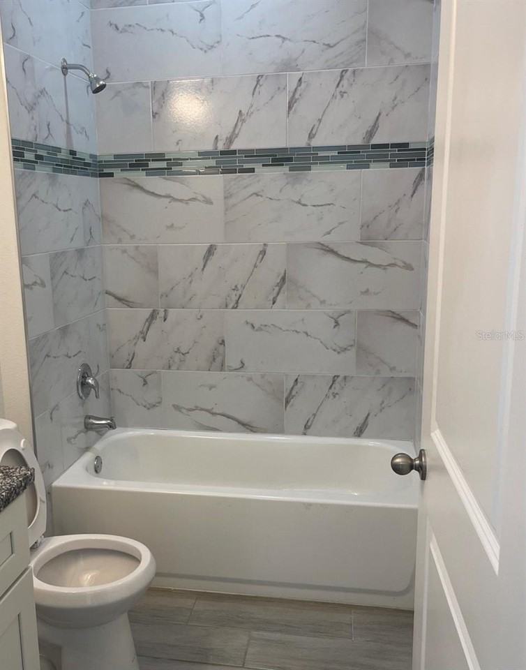 104 West Greenbrier Place - Photo 7 of 13