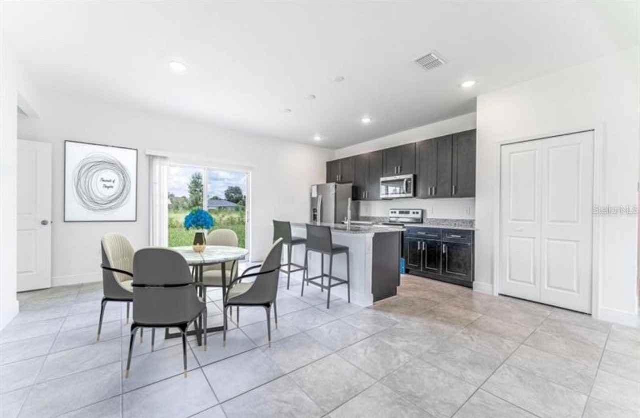 16262 Sw 21st Terrace Rd - Photo 4 of 25