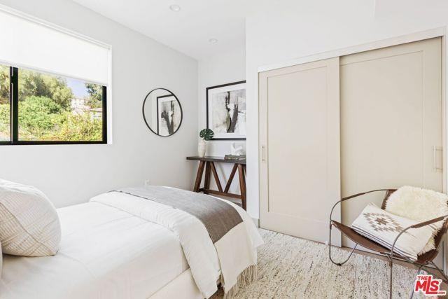 2223 Clifford St #102 - Photo 2 of 8