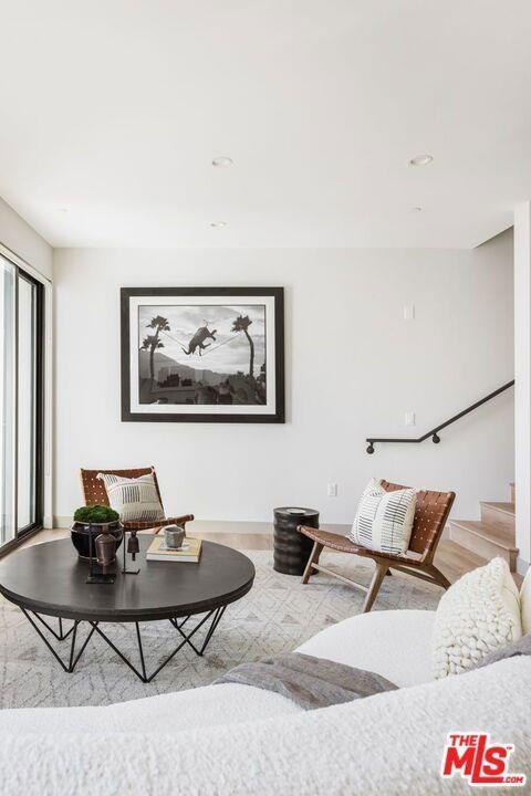 2223 Clifford St #102 - Photo 3 of 8