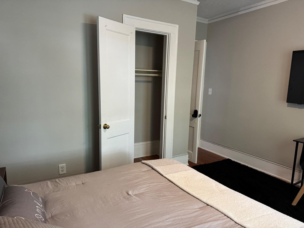 Lucile Avenue Southwest - Photo 3 of 4