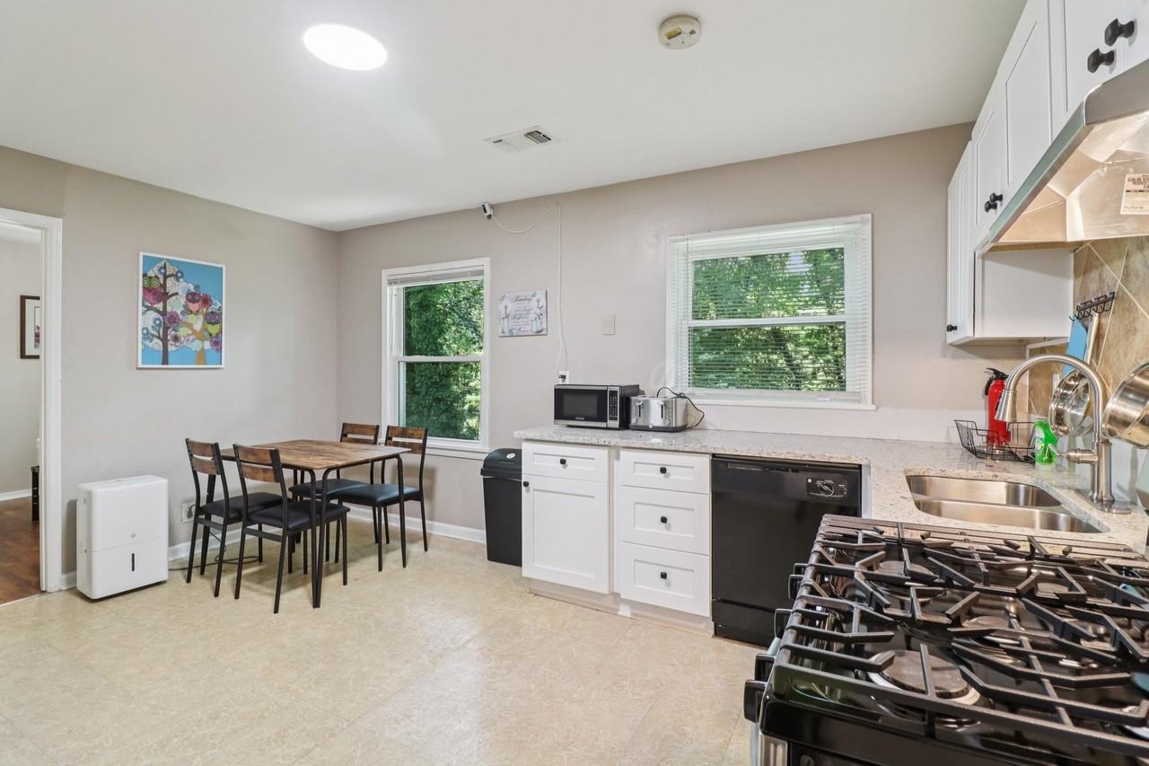 Argus Cir Nw - Photo 3 of 4