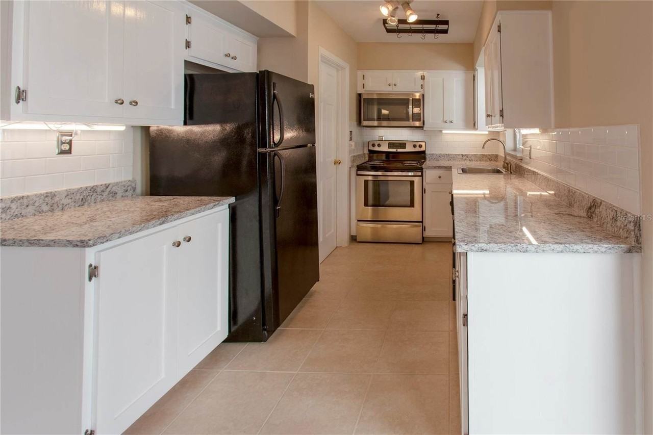 10299 62nd Ter - Photo 4 of 21