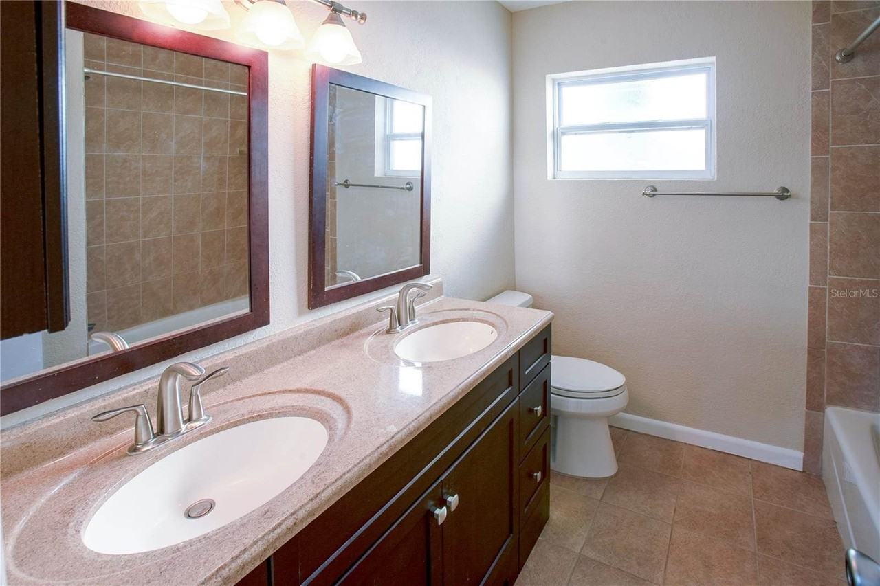 10299 62nd Ter - Photo 6 of 21