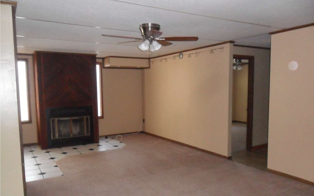 1161 Sw Lake Montgomery Ave - Photo 4 of 23