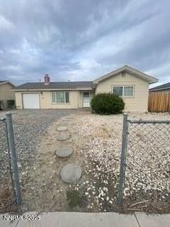 914 Melrose Dr - Photo 2 of 10