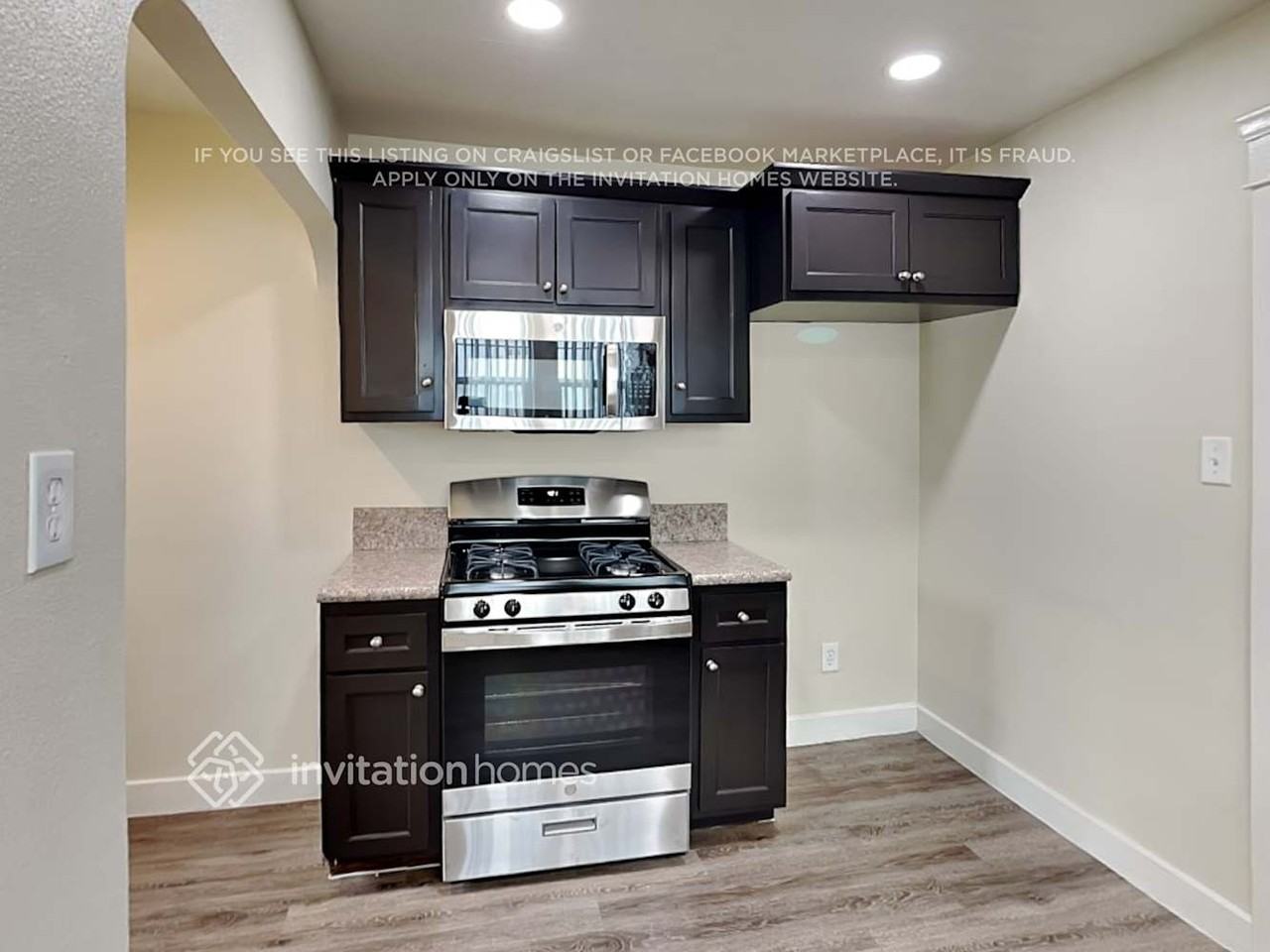 2048 W 65th Pl - Photo 3 of 6