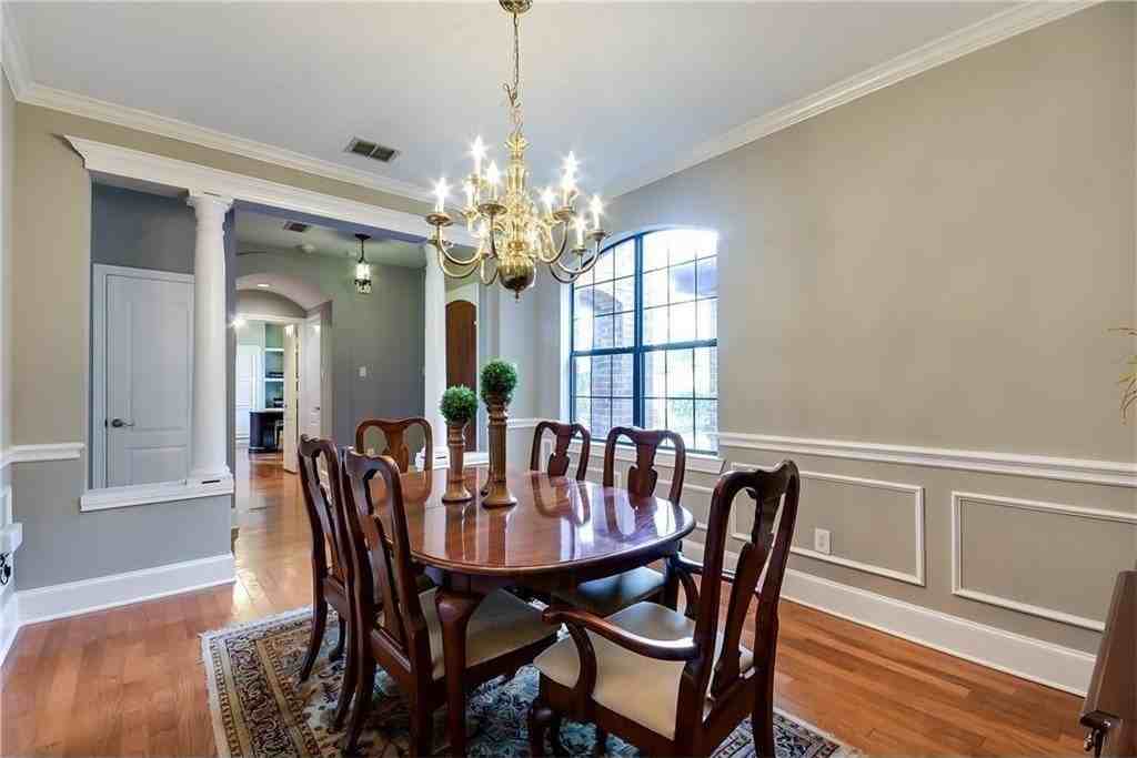 1314 Creekwood Drive - Photo 5 of 28