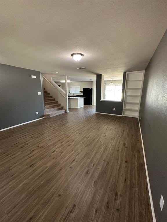 2038 Stagecoach Trl - Photo 7 of 40