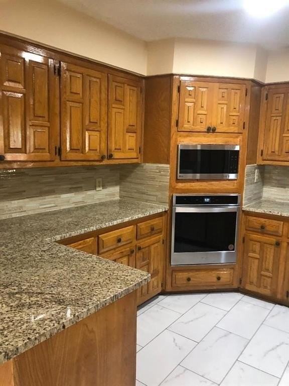 222 Syracuse Pl - Photo 4 of 13