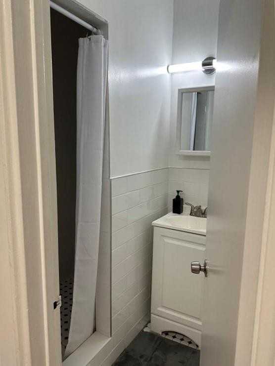 1133 Midland Ave - Photo 3 of 8