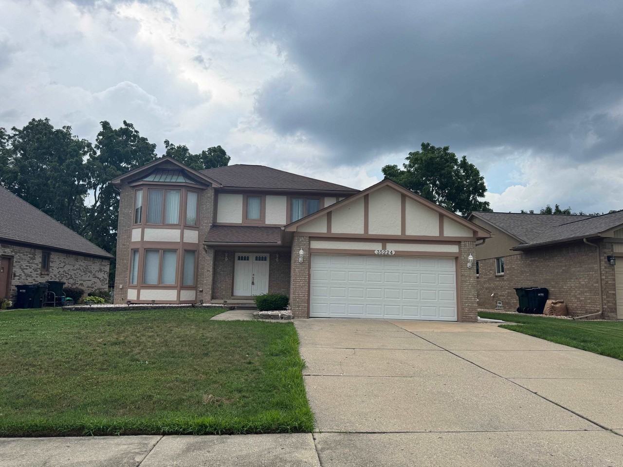 35224 Vito Dr - Photo 2 of 39