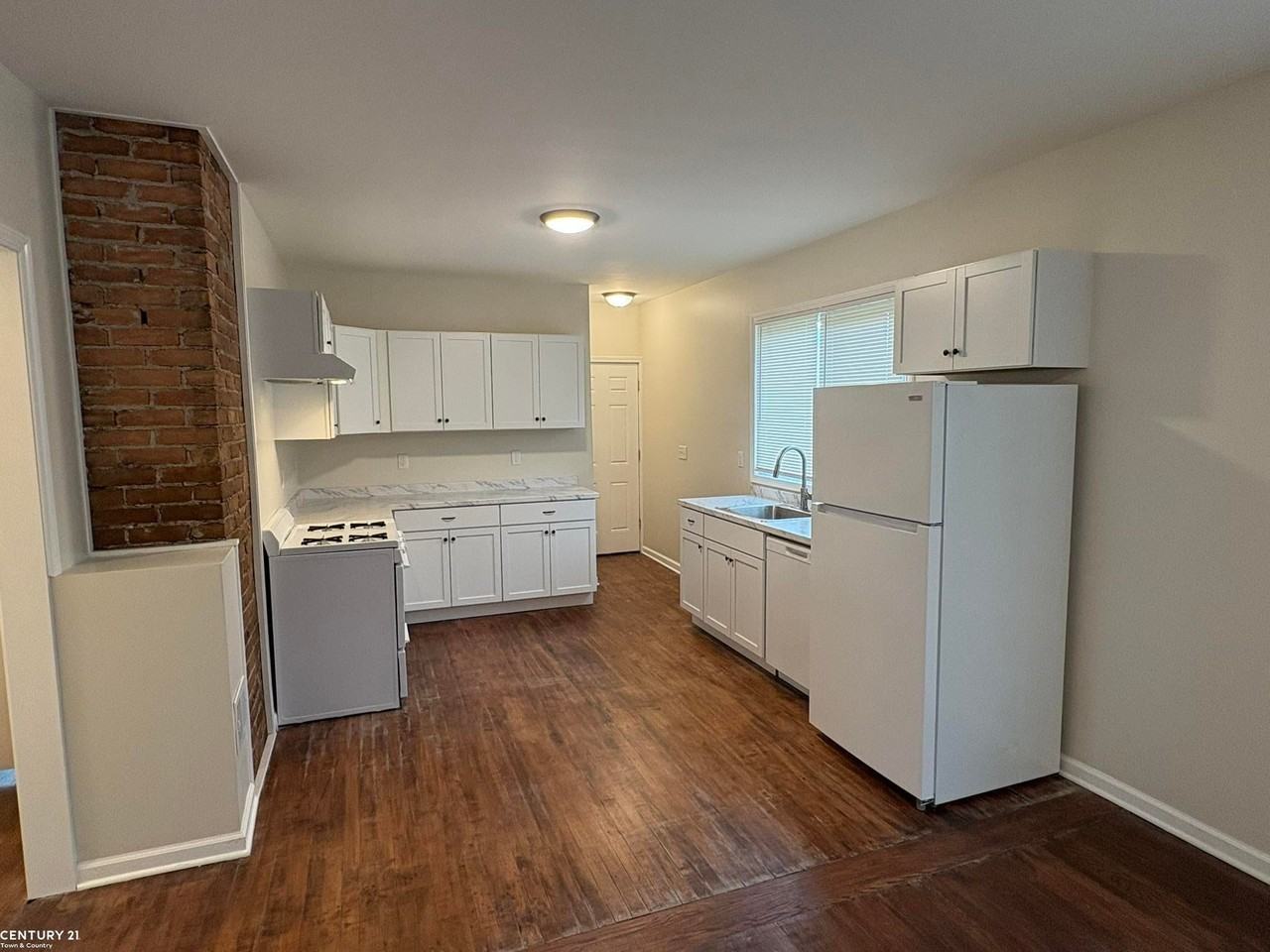 3202 Concord St - Photo 3 of 15