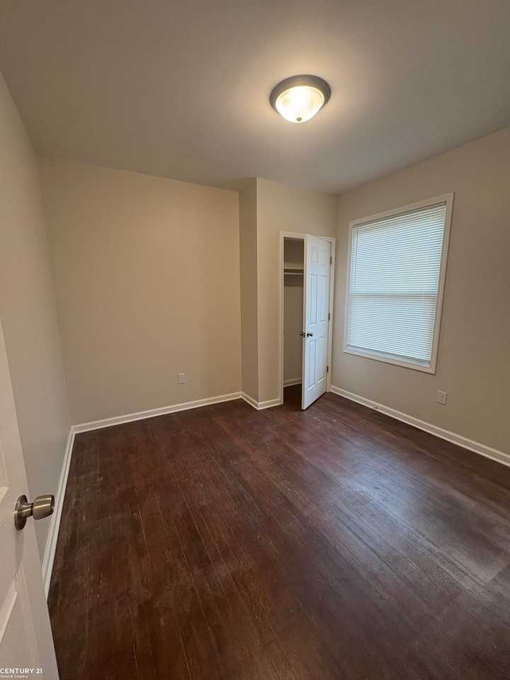 3202 Concord St - Photo 6 of 15