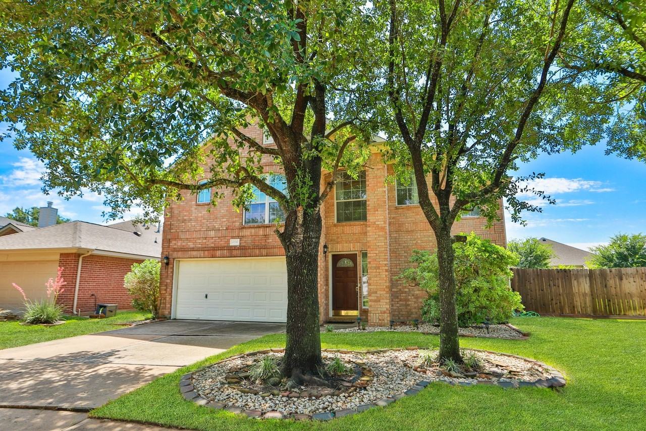 19710 Ringwald Ct - Photo 2 of 37