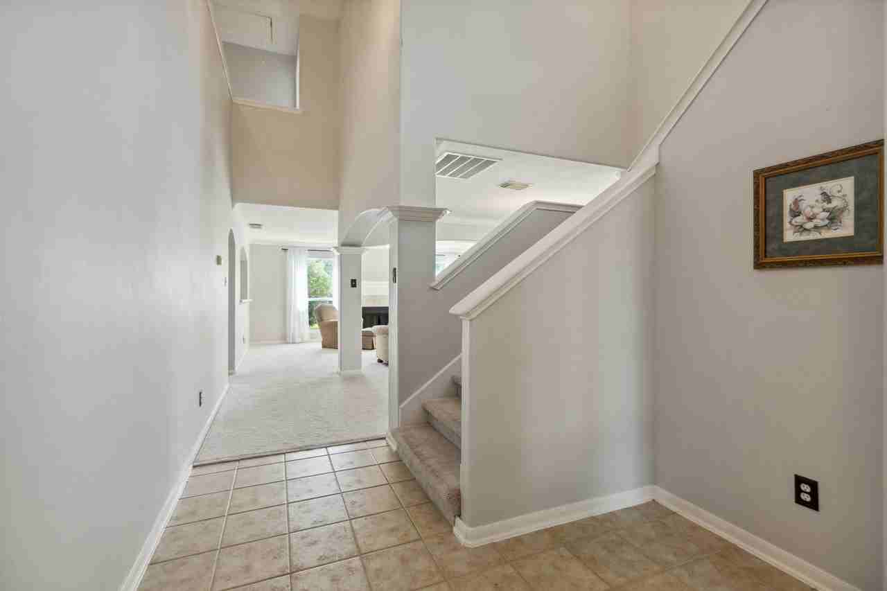 19710 Ringwald Ct - Photo 5 of 37