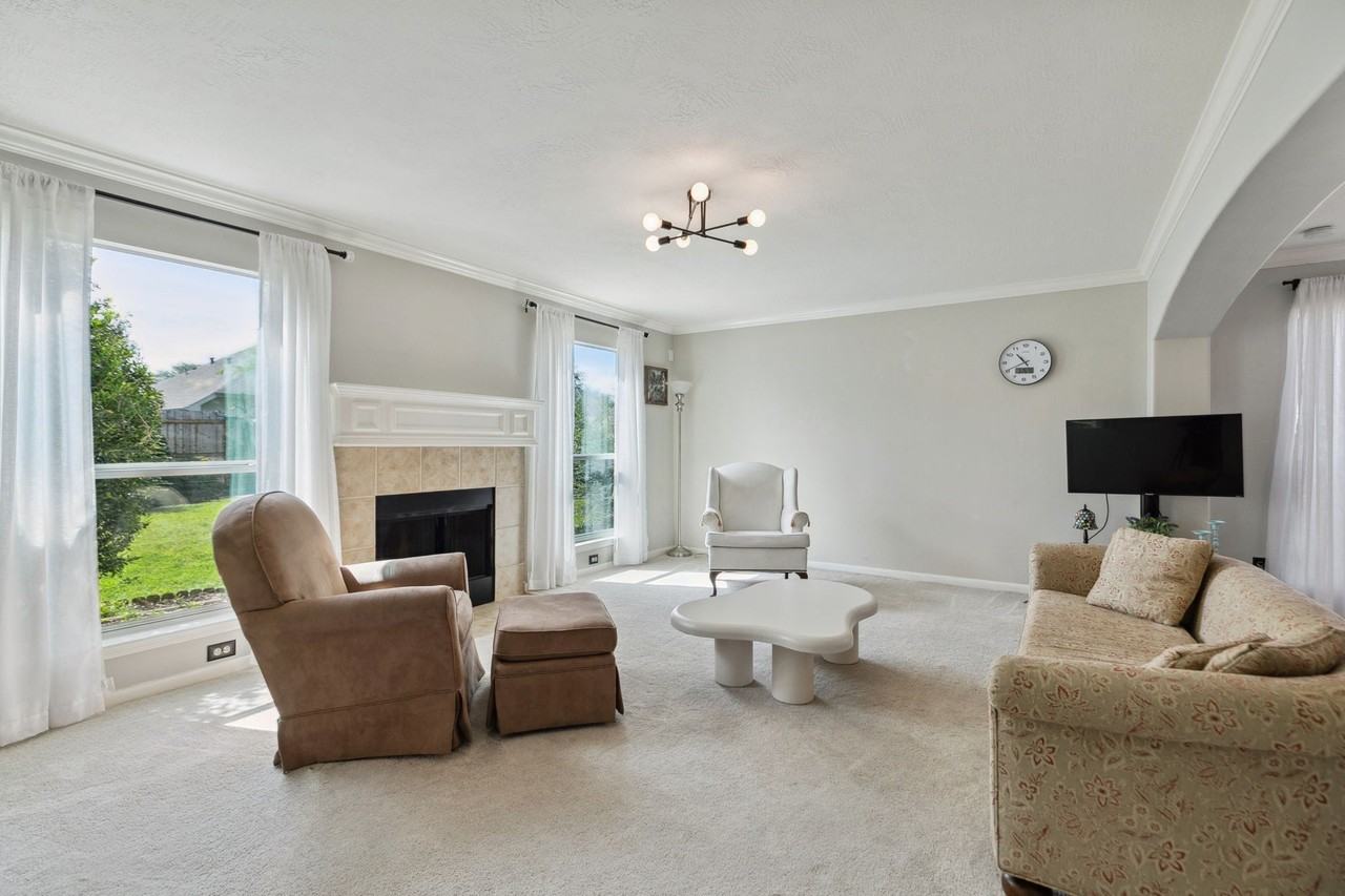 19710 Ringwald Ct - Photo 7 of 37