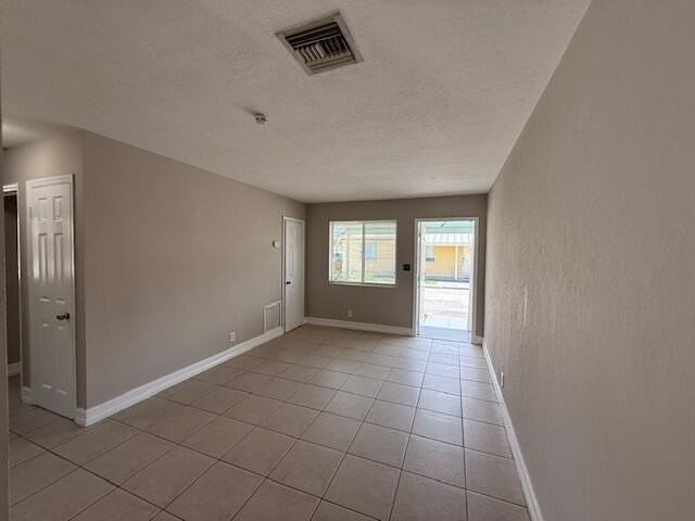 400 Metcalf Ct #401 - Photo 7 of 20