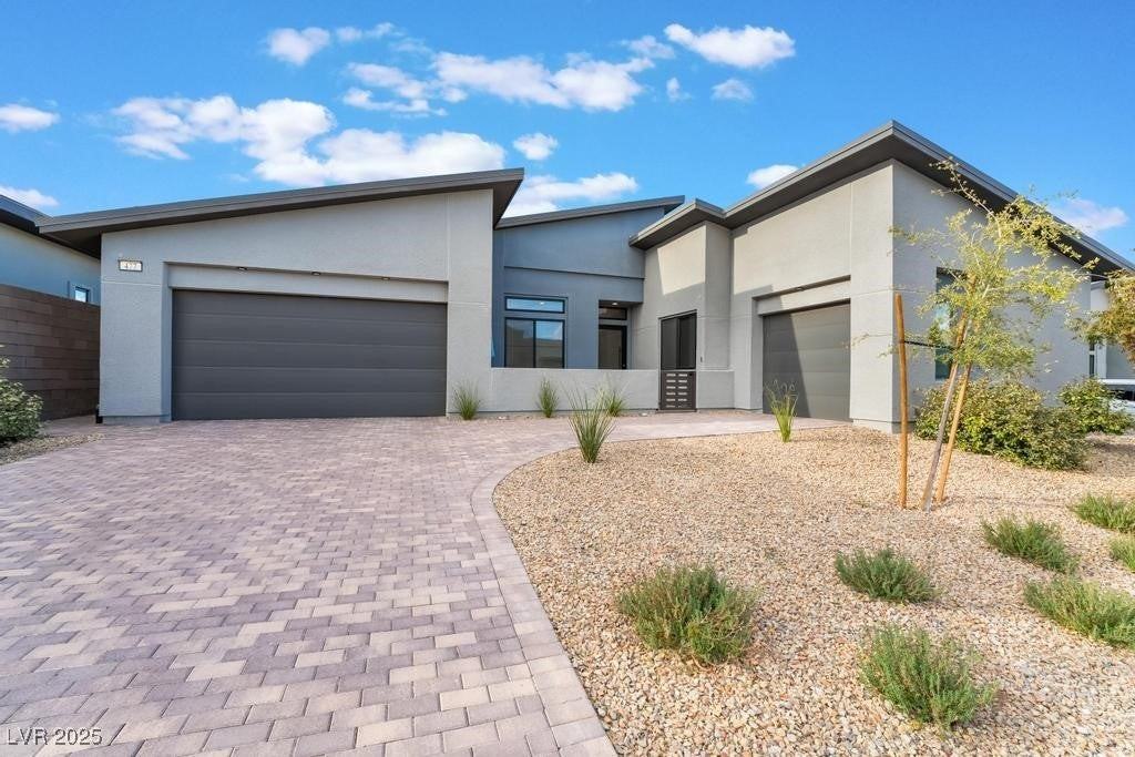 477 Highview Ridge Avenue - Photo 2 of 48