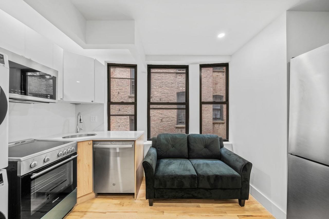 2505-2509 Hoffman BH LLC (2505) - Photo 2 of 50