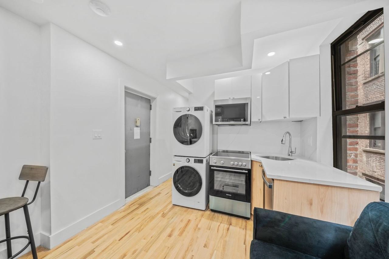 2505-2509 Hoffman BH LLC (2505) - Photo 6 of 50