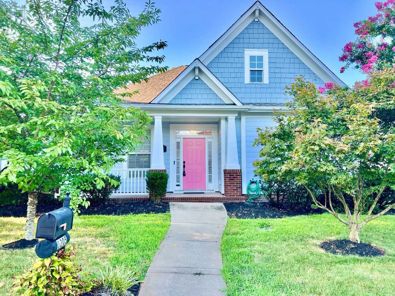 1205 Gainsborough Dr - Photo 2 of 38